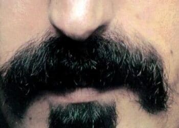 10 berömda mustascher